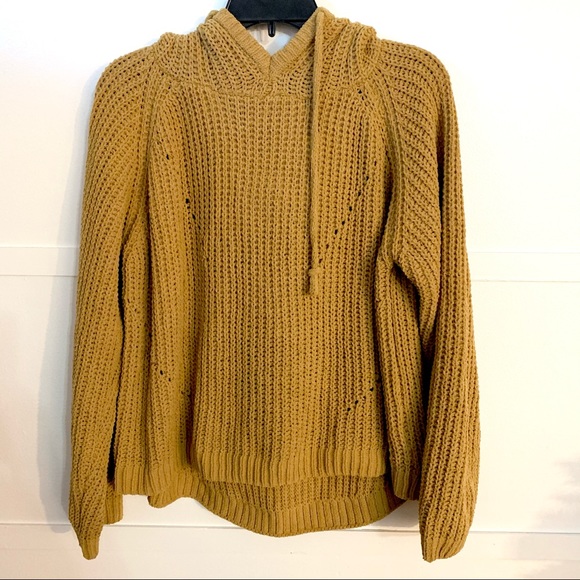 True Craft Sweaters - True Craft small chenille oversized hooded sweater